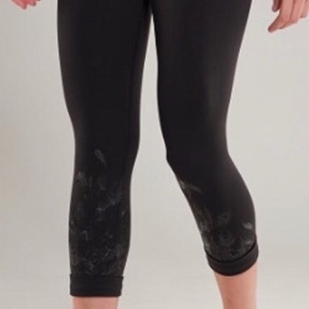 RARE Lululemon Acro Crop Peacock Leggings